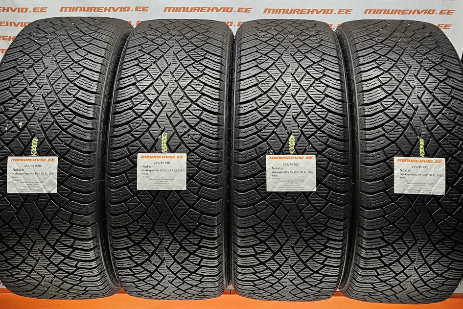 Used studless winter tire 255/45R20 Nokian Hakkapeliitta R5 SUV FR XL 105/T