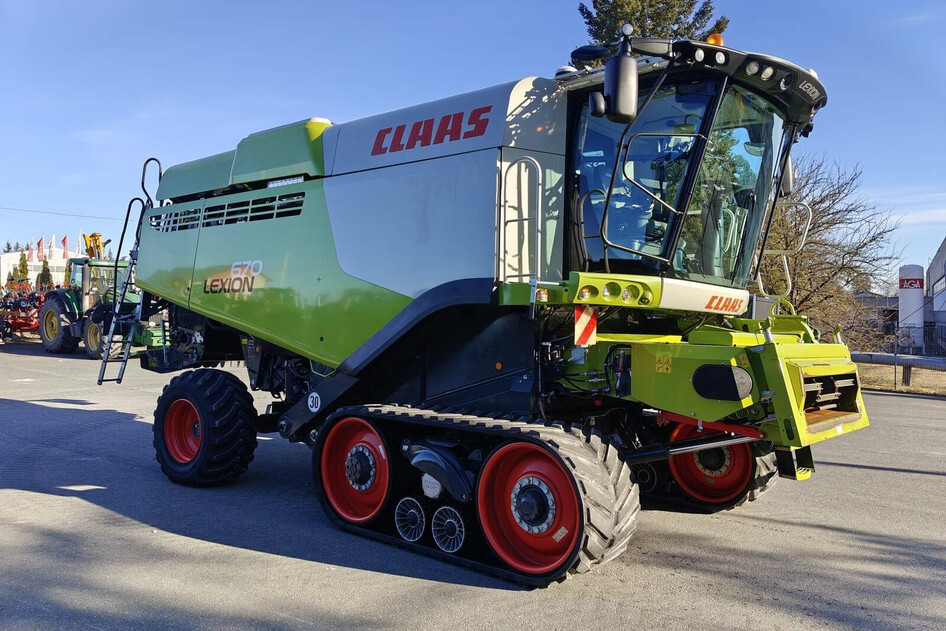 Claas Lexion 670, 320 kW, дизель