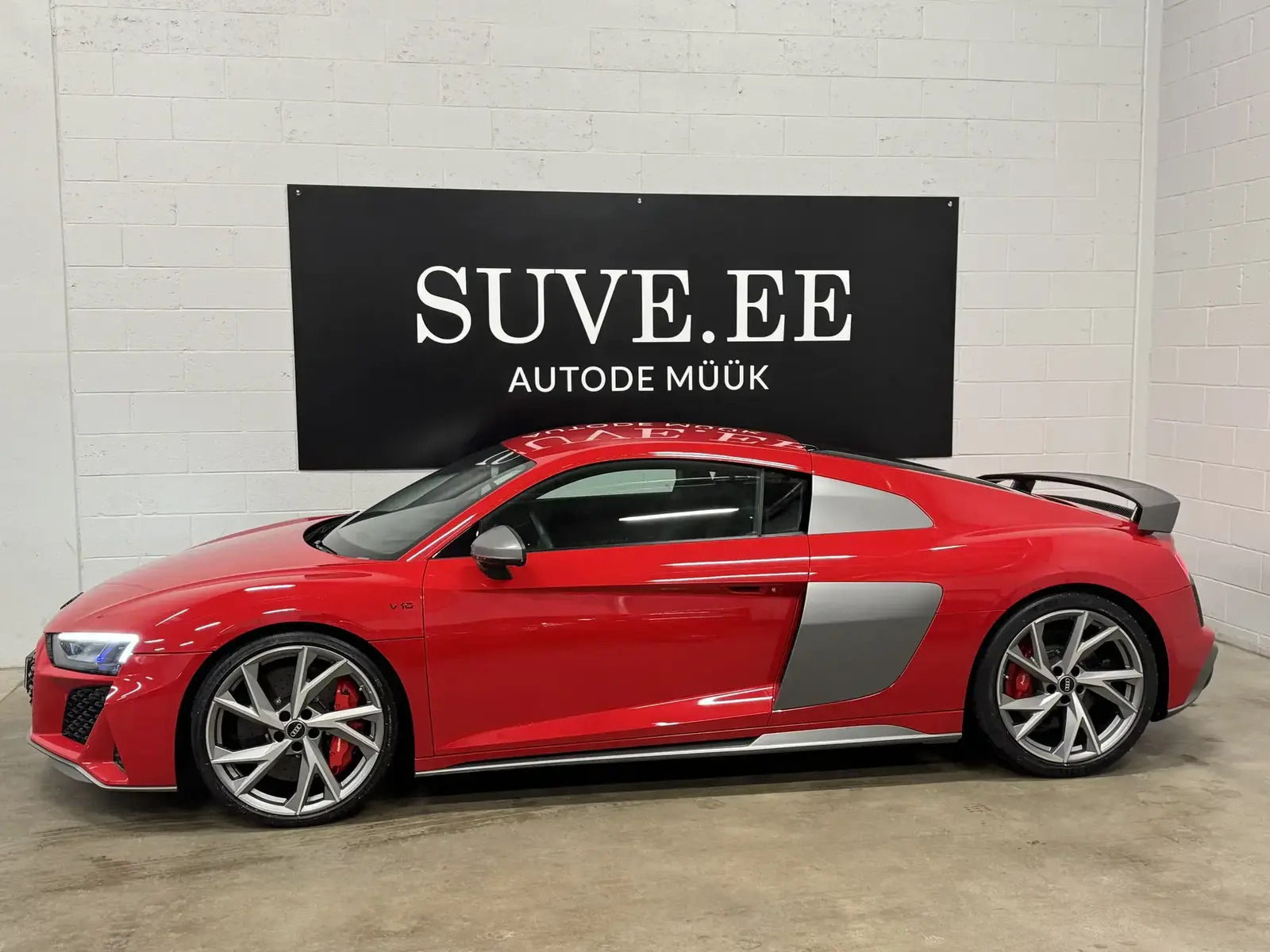 Audi R8 Coupe 5.2 456kW 2022, photo 4/10