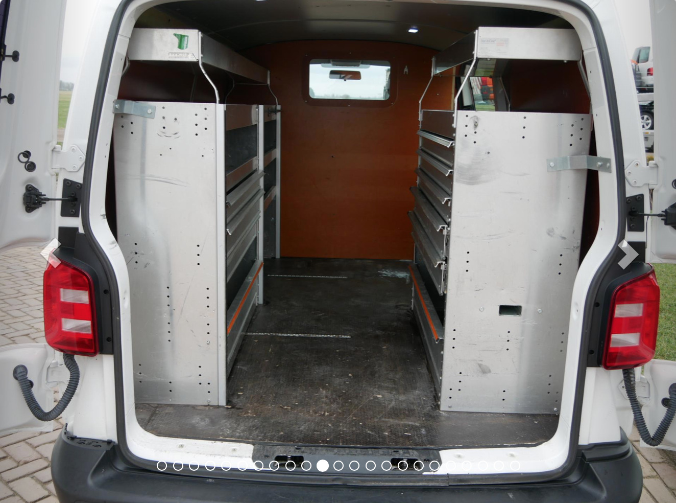 Volkswagen Transporter 2017, kuva 6/8