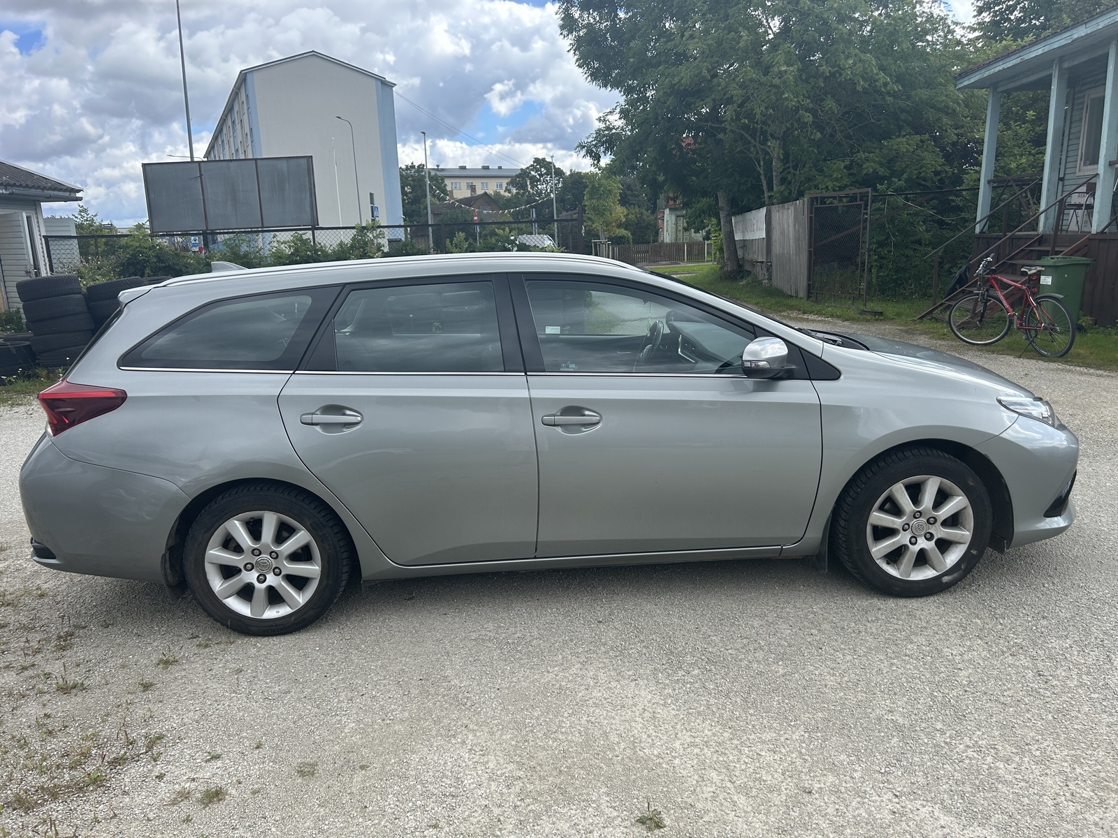 Toyota Auris 2017, photo 6/9
