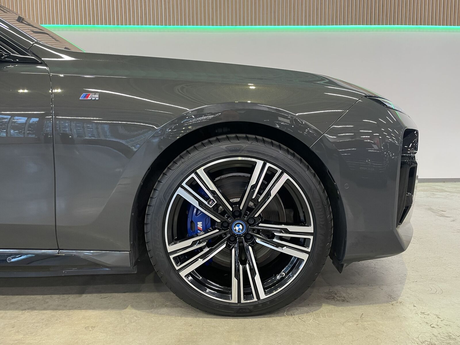BMW i7 2022, photo 5/10