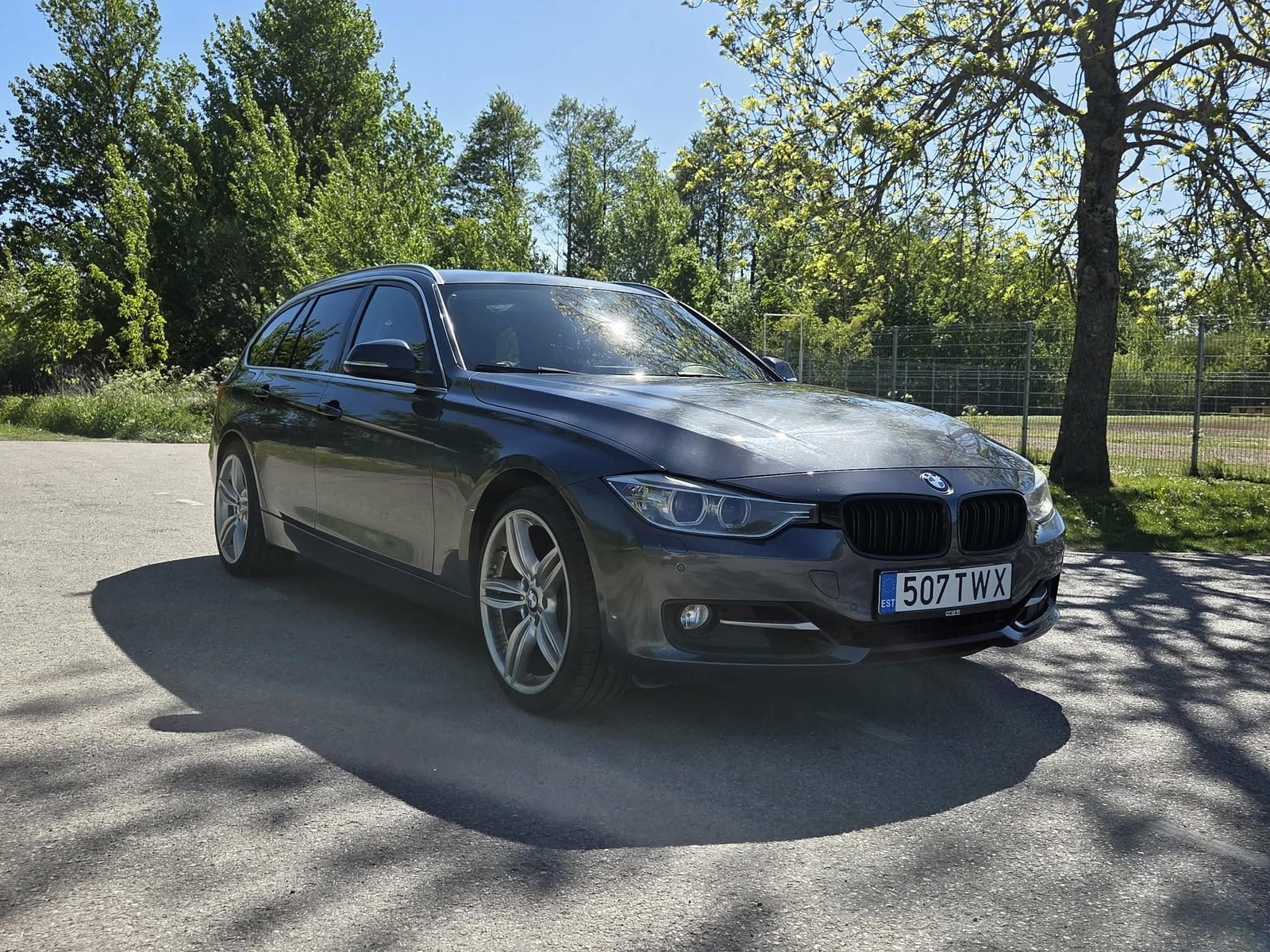 BMW 330