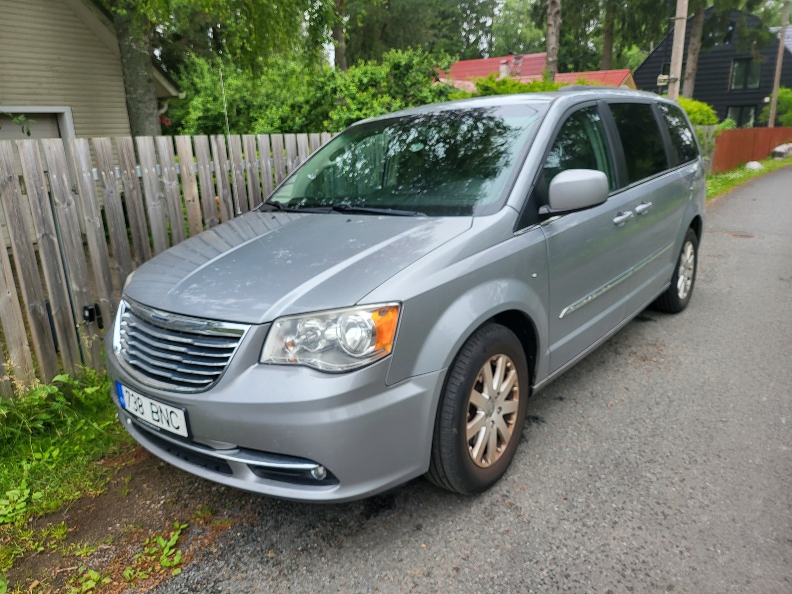 Chrysler Town & Country 208kW