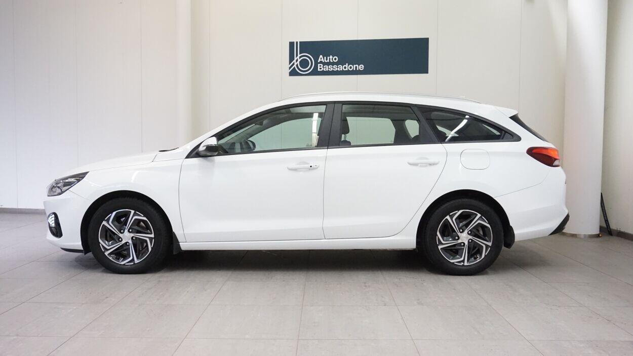 Hyundai i30 2021, photo 3/10
