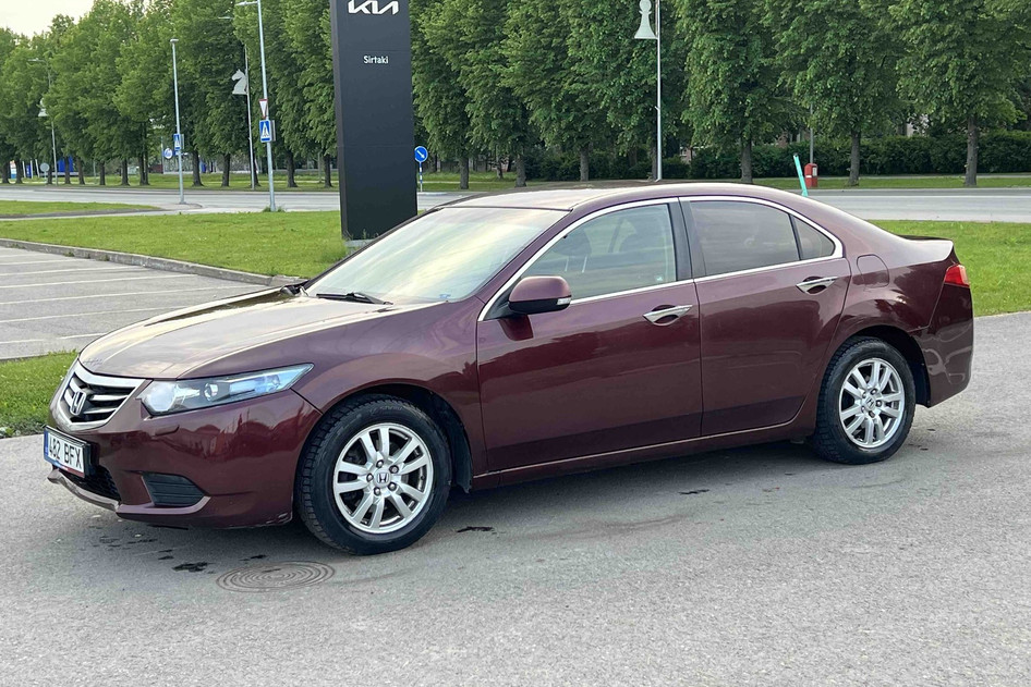 Honda Accord, 2012, 2.0, 115 kW, бензин, механическая, передний привод