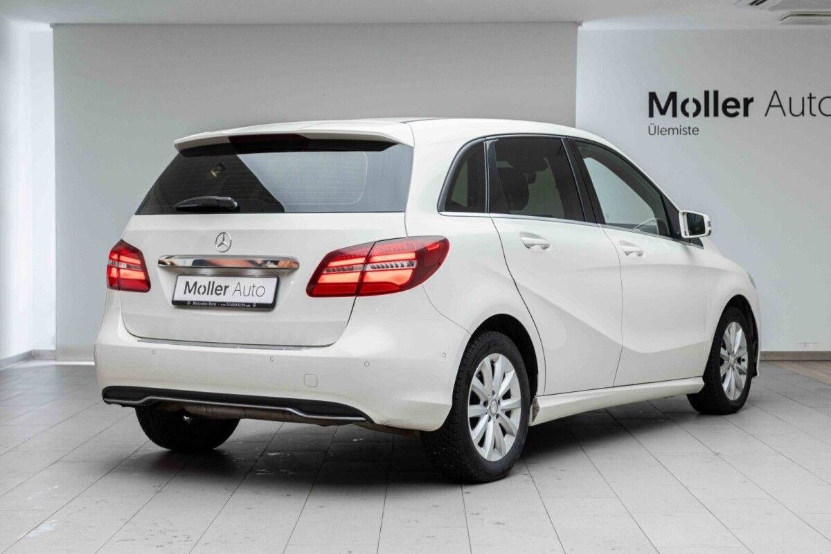 Mercedes-Benz B 180 2016, kuva 5/16