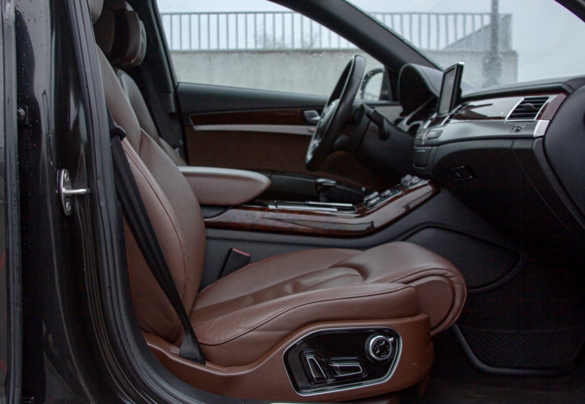 Audi A8 2013, photo 7/16