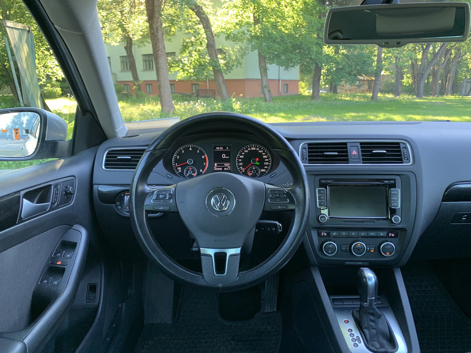 Volkswagen Jetta 2014, kuva 5/7