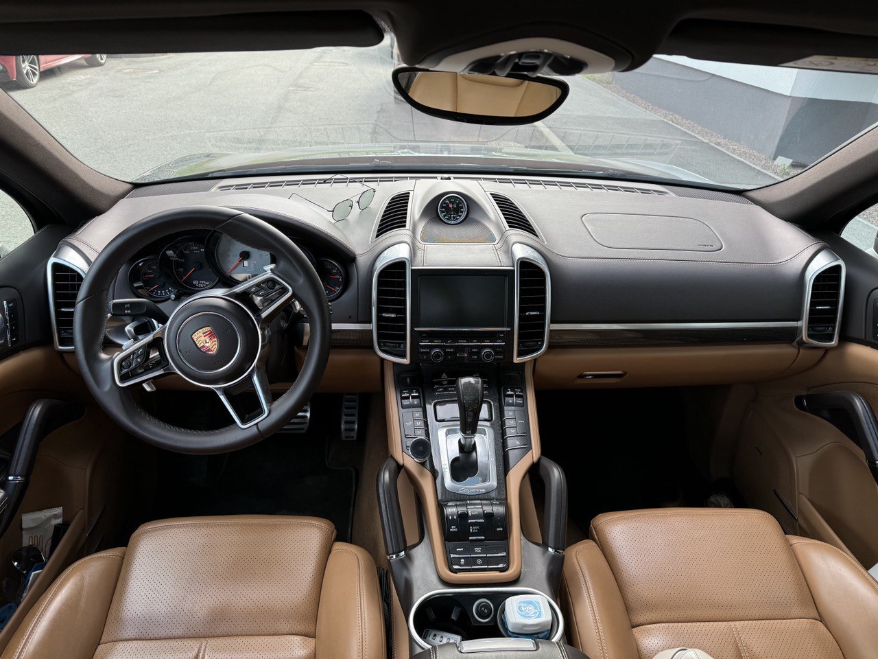 Porsche Cayenne 2015, kuva 6/6