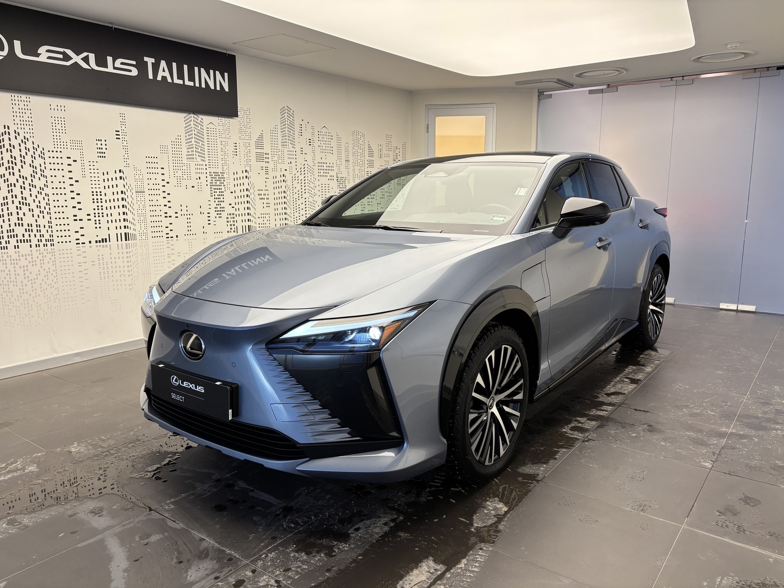 Lexus RZ 450