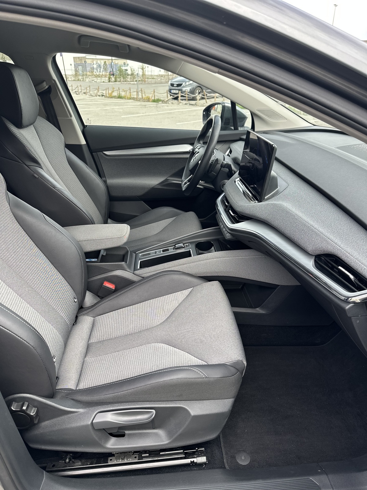 Škoda Enyaq 2023, photo 5/10