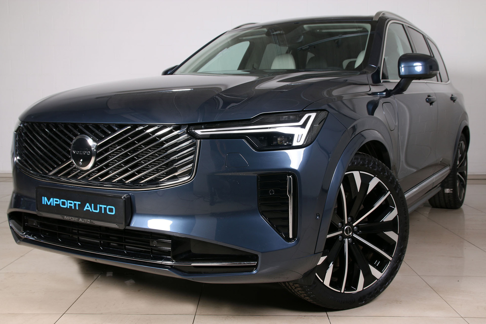 Volvo XC90 AWD BRIGHT 7 RECHARGE LUXURY 2.0 T8 Long Range Plug-In-Hybrid 335kW