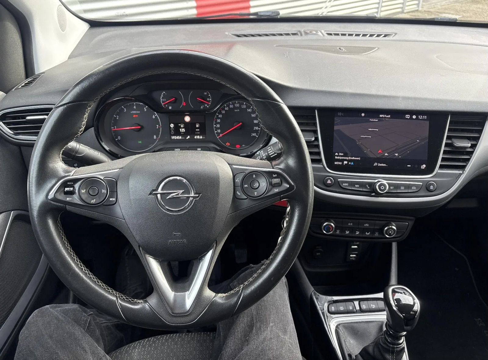 Opel Crossland X 2018, photo 4/6