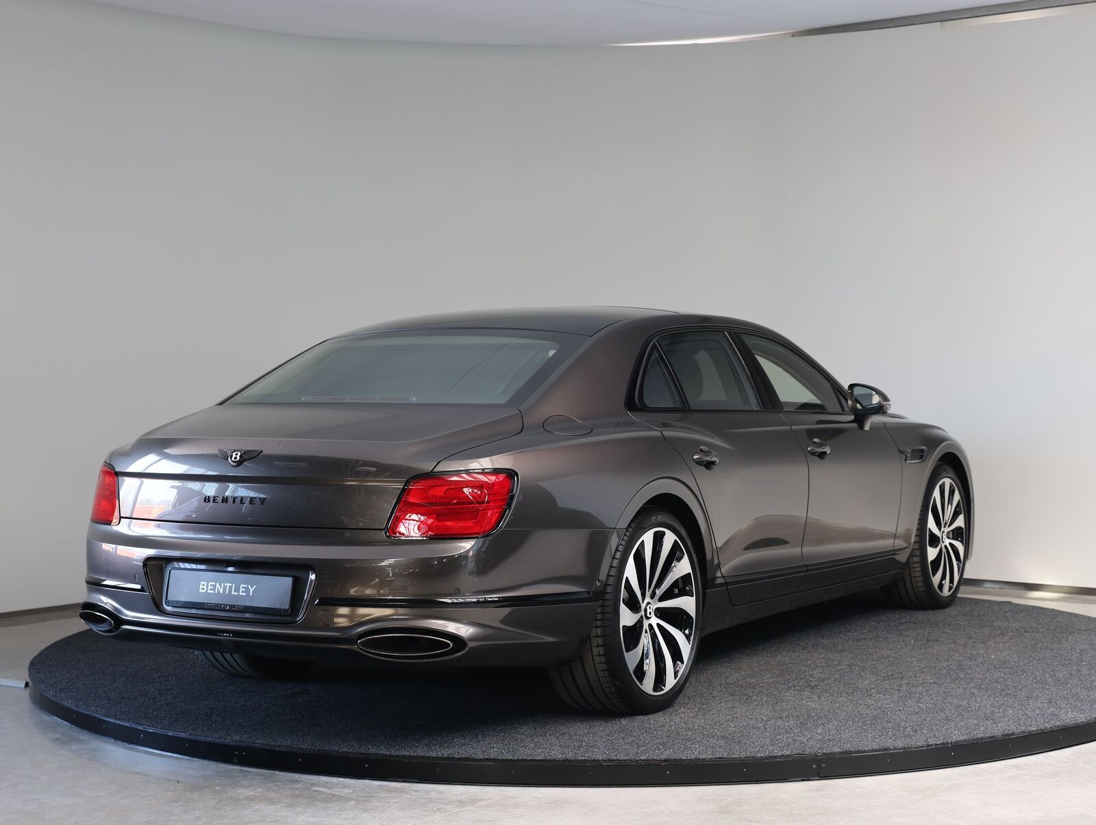 Bentley Flying Spur 2026, kuva 2/23