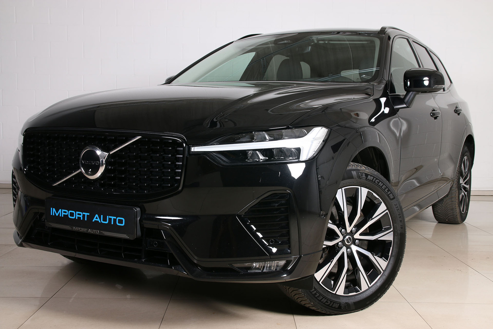 Volvo XC60 AWD PLUS DARK INTELLI SAFE PRO MY24 2.0 B4 KERS Mild Hybrid 145kW
