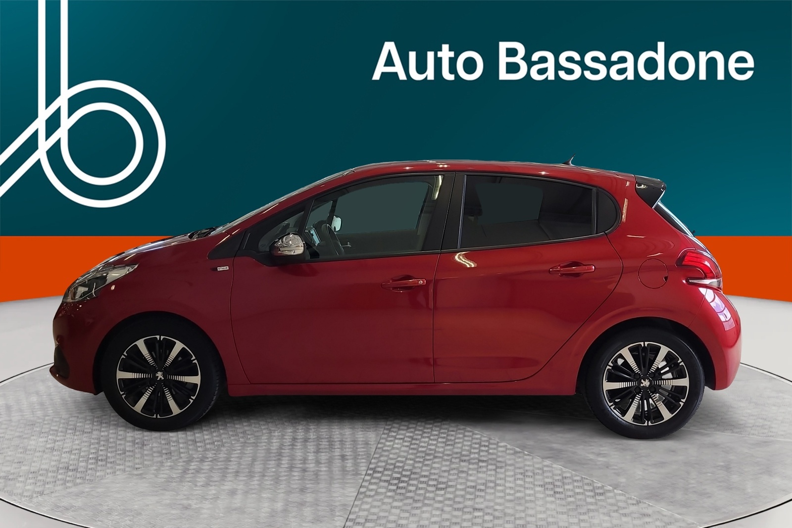 Peugeot 208 2017, photo 2/10