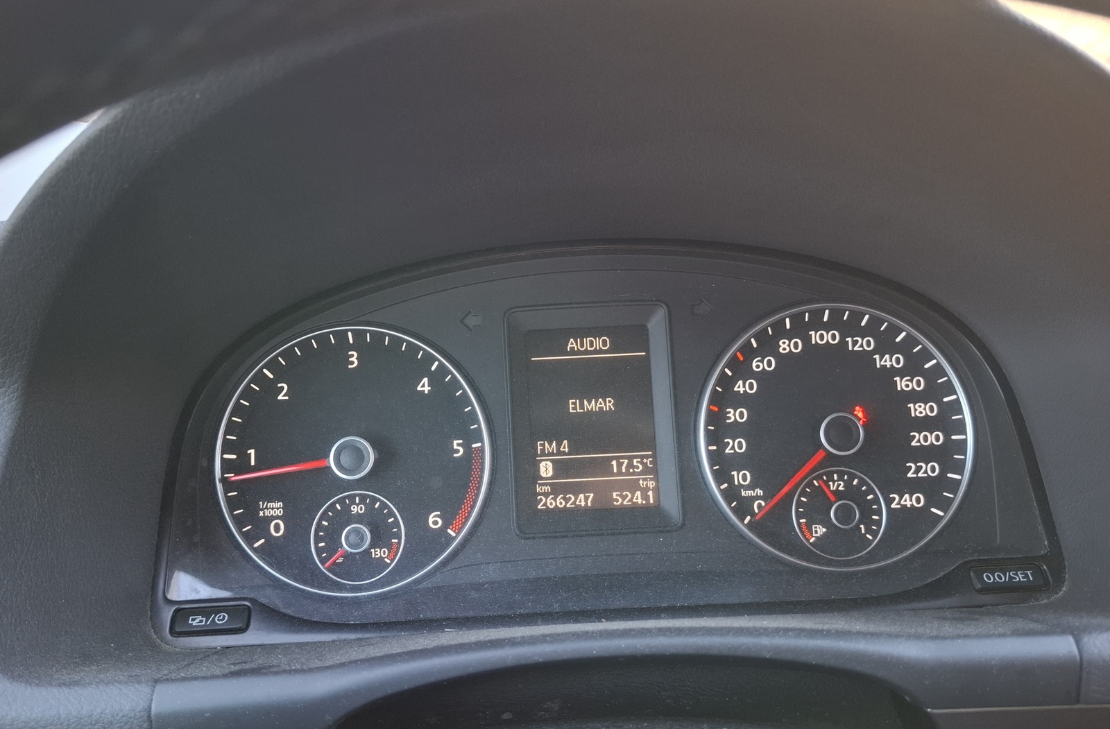 Volkswagen Touran 2014, photo 7/13
