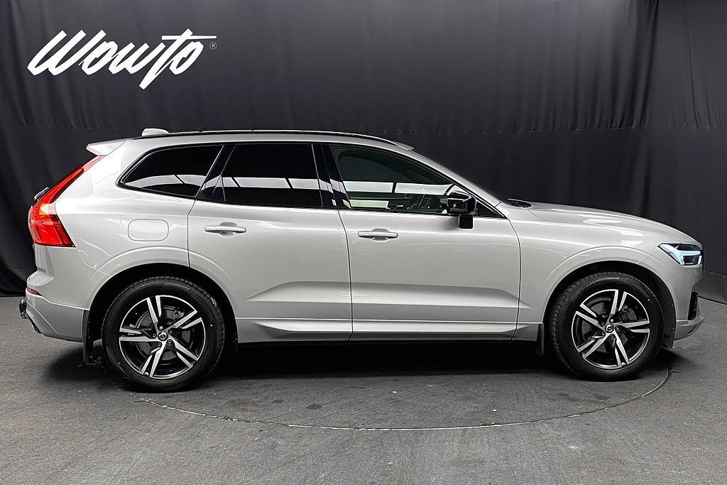 Volvo XC60 2021, photo 3/10