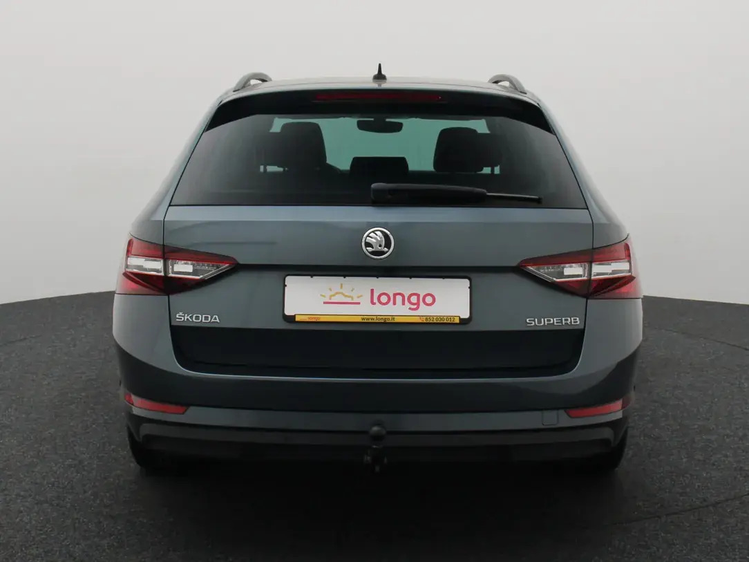 Škoda Superb 2019, photo 5/36