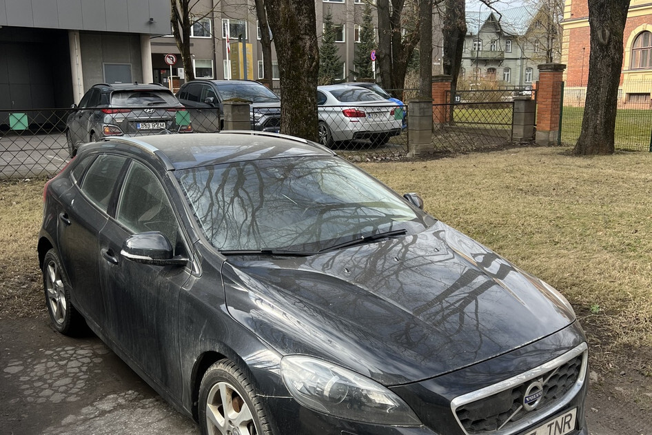 Volvo V40 Cross Country, 2014, 2.0, 132 kW, бензин, автомат, полный привод