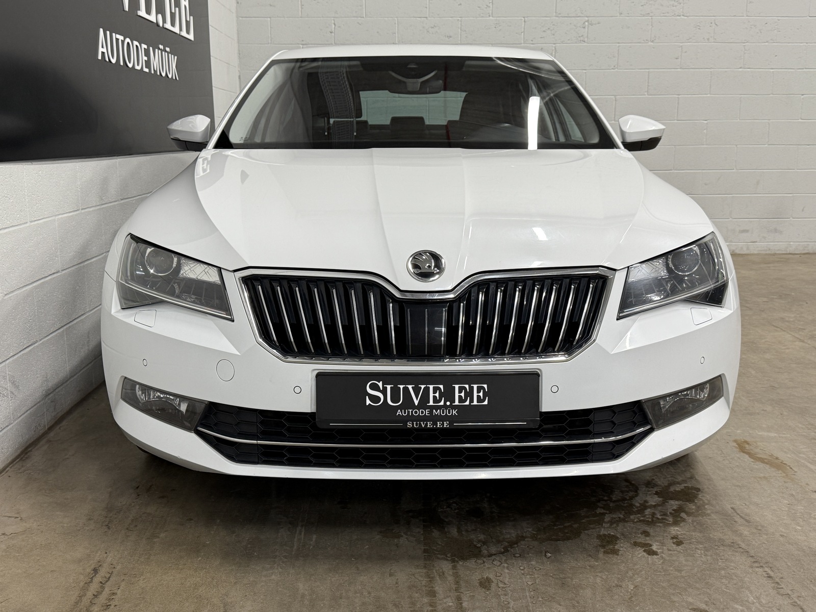 Škoda Superb 2017, photo 3/29