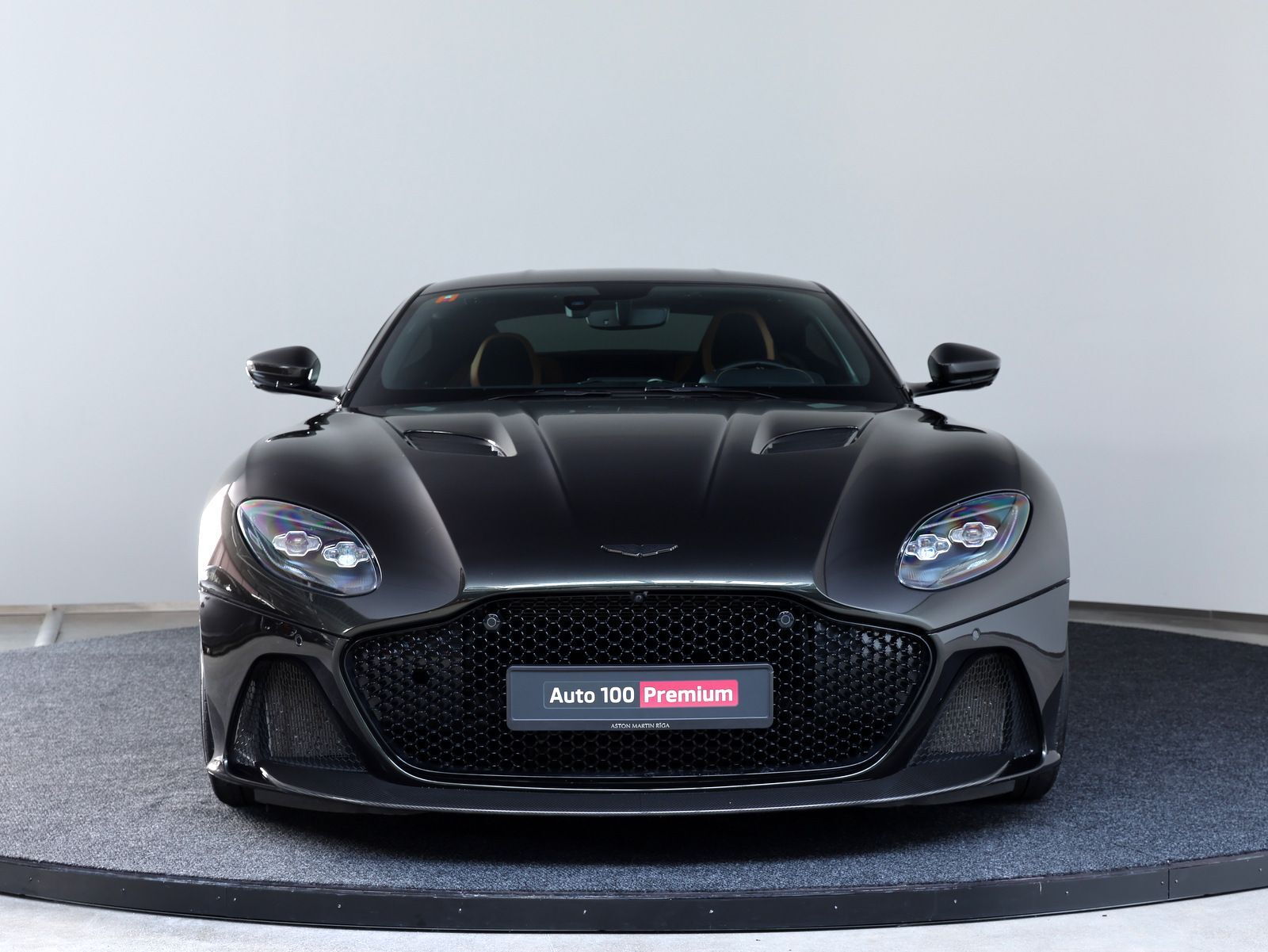 Aston Martin DBS V12 2022, kuva 7/10