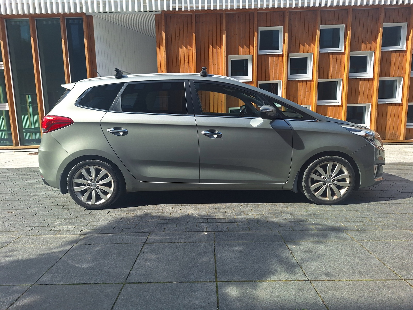 Kia Carens 2014, photo 3/11