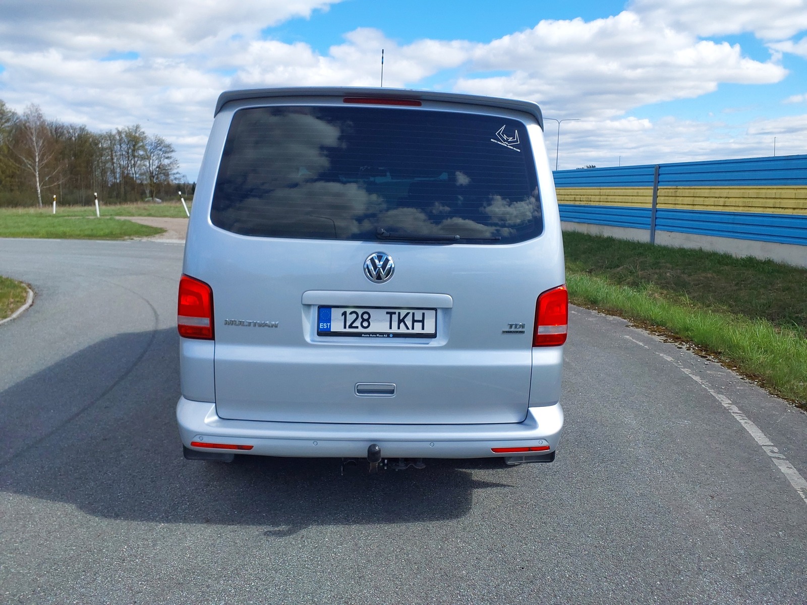 Volkswagen Multivan 2013, photo 3/7