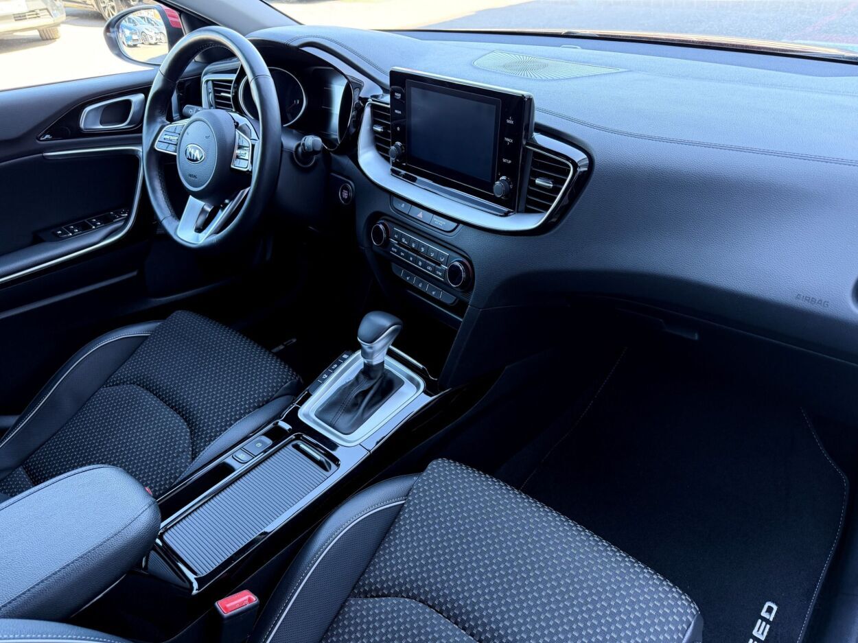 Kia cee'd Sportswagon 2021, photo 4/10
