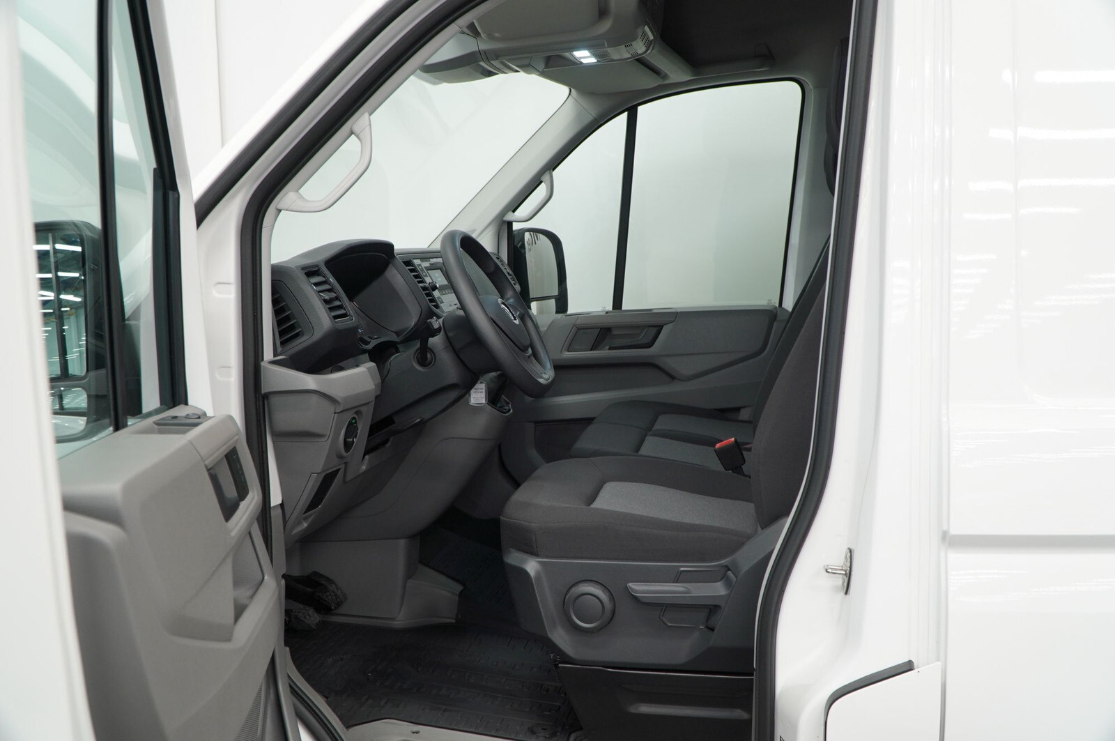 Volkswagen Crafter 2.0 103kW 2024, kuva 6/48