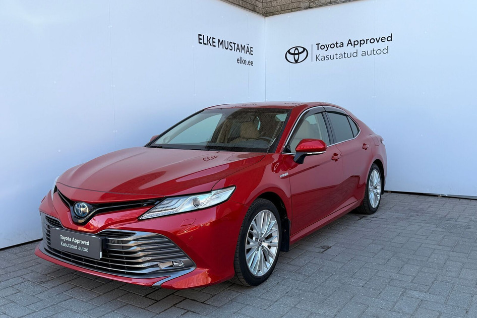 Toyota Camry, 2020, 2.5, 131 kW, гибрид (бензин/электричество), автомат, передний привод