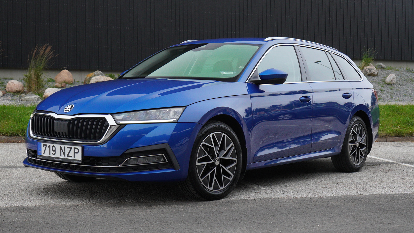 Škoda Octavia 2020, photo 2/16