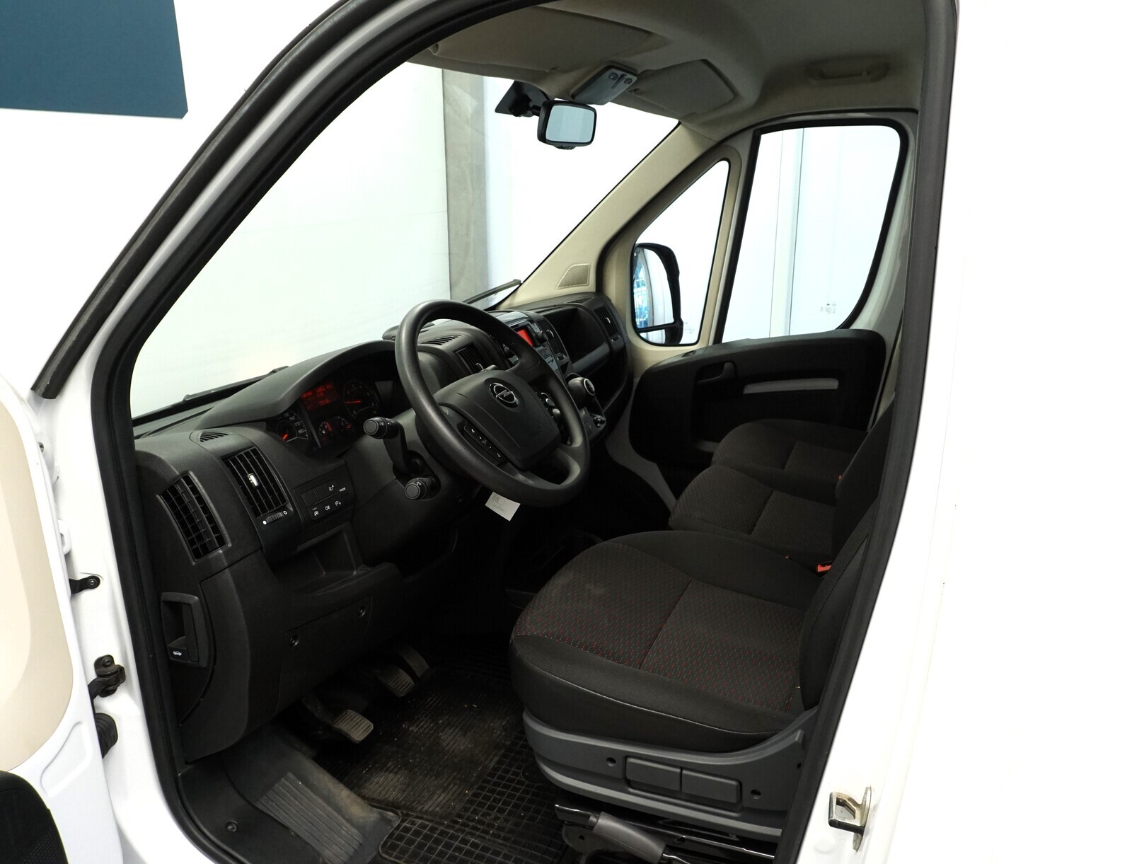 Opel Movano 2023, kuva 4/6
