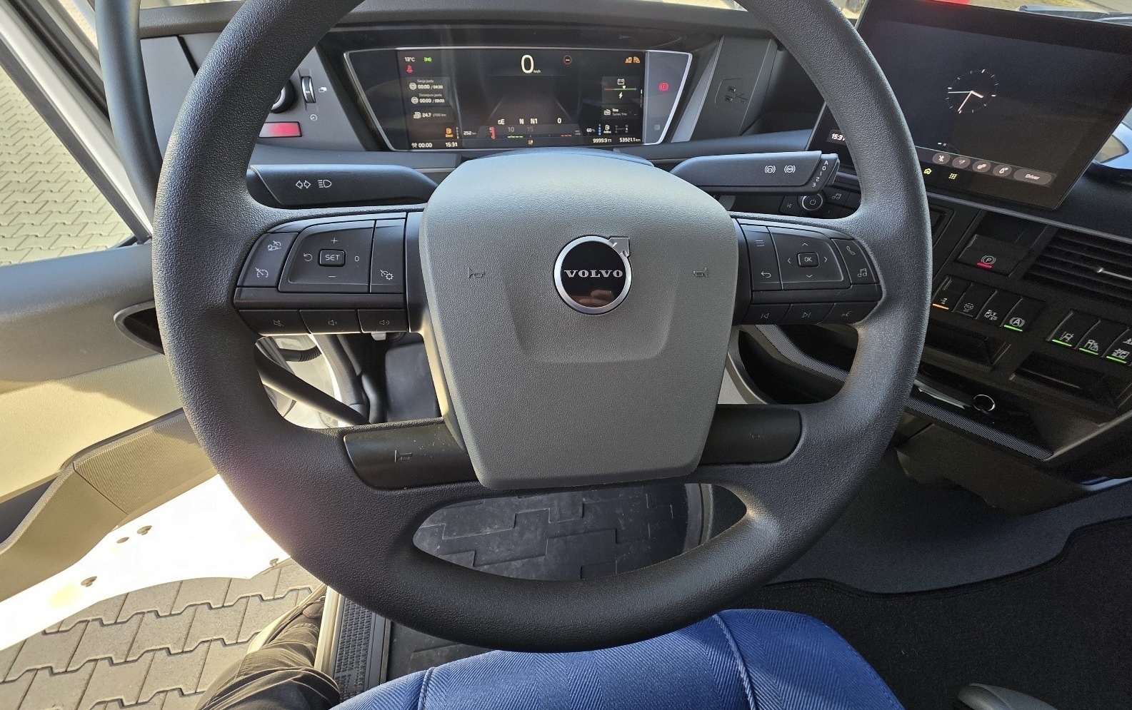 Volvo FH 500 2025, photo 7/10