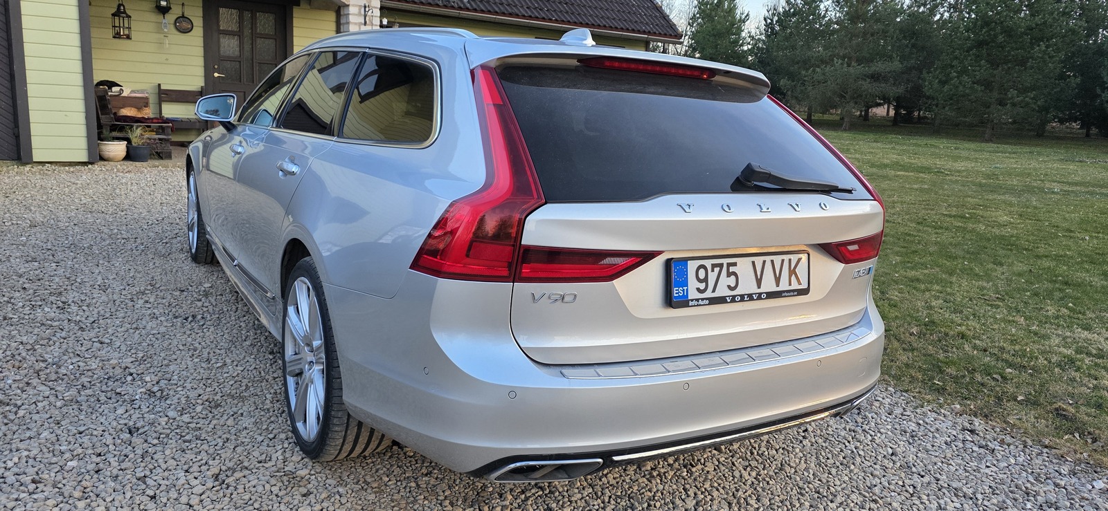 Volvo V90 2018, photo 4/10