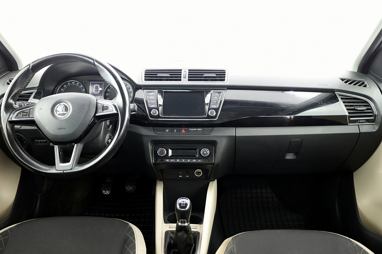 Škoda Fabia 2015, photo 5/7