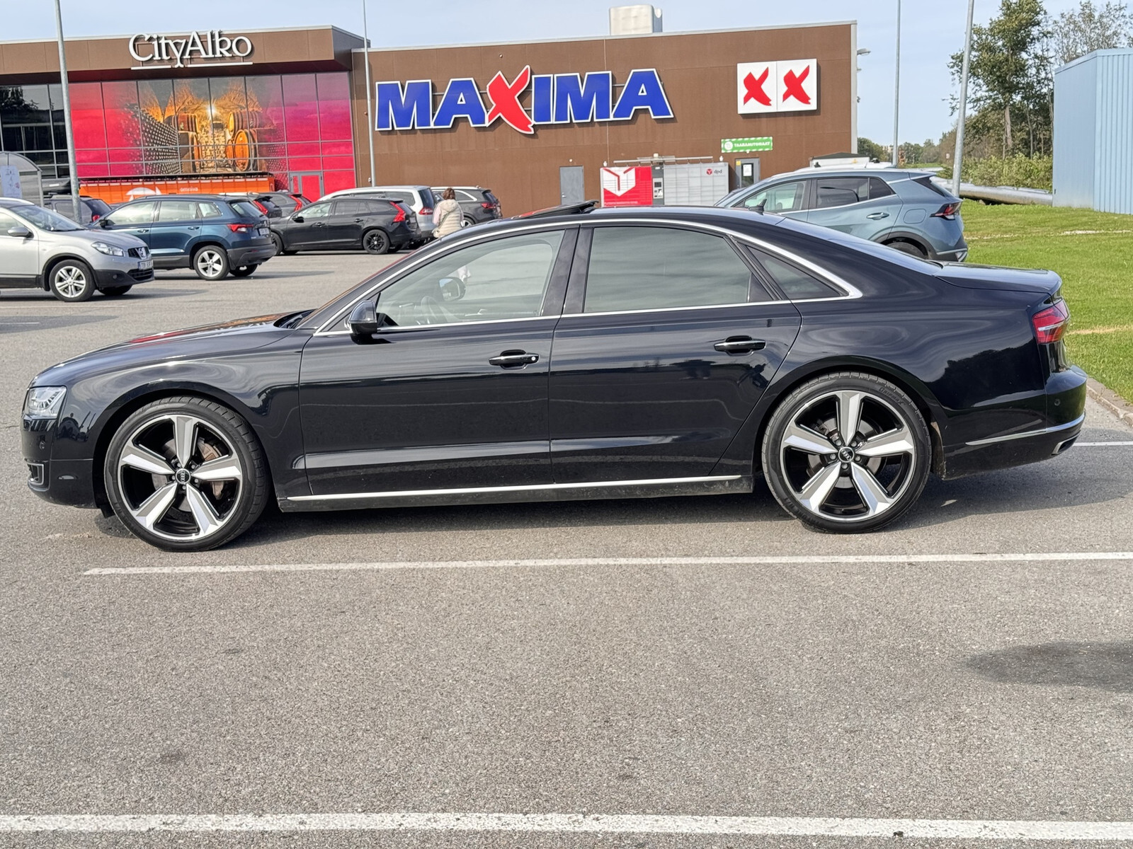Audi A8 2014, photo 2/17