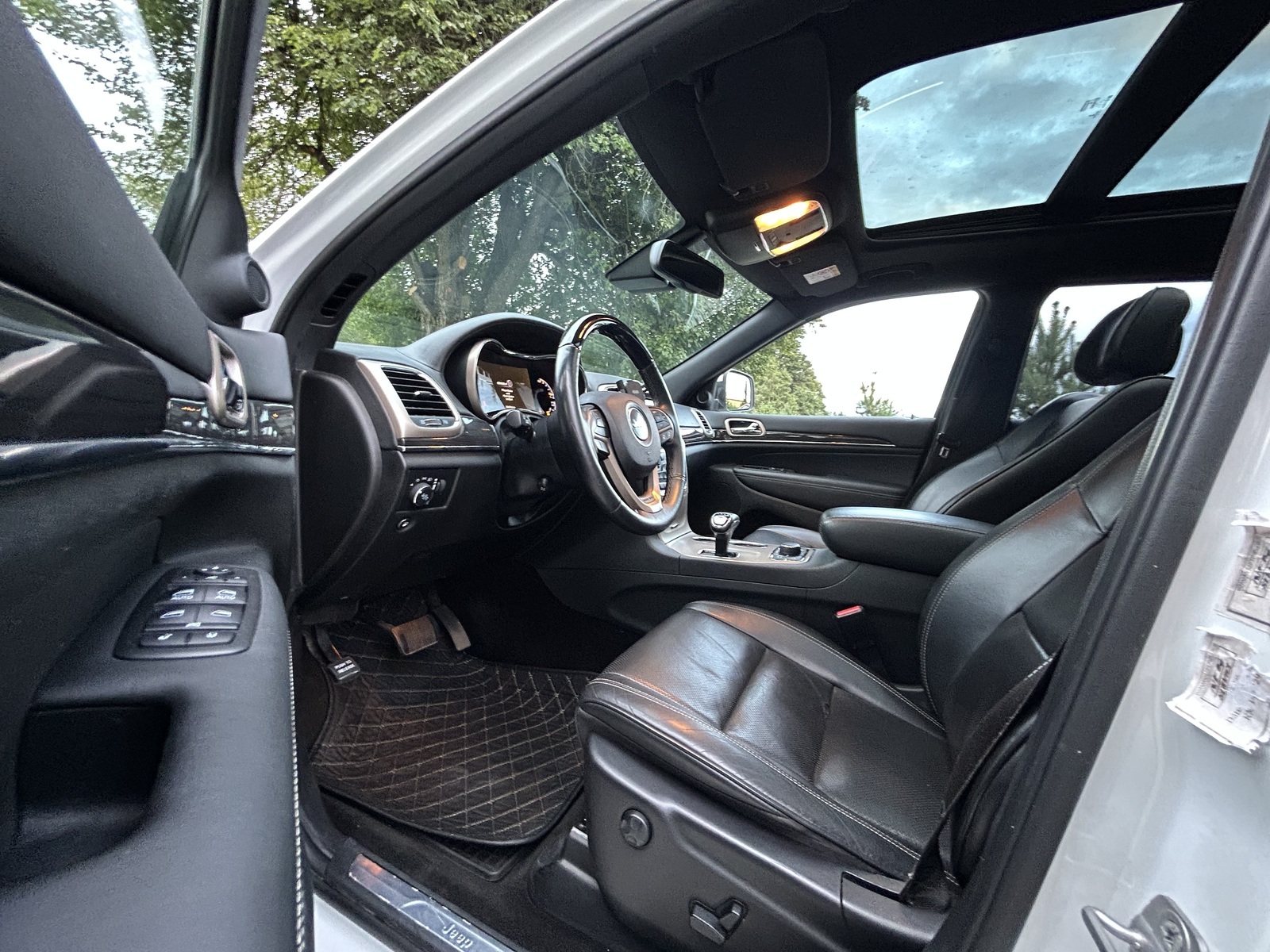Jeep Grand Cherokee 2014, photo 7/14