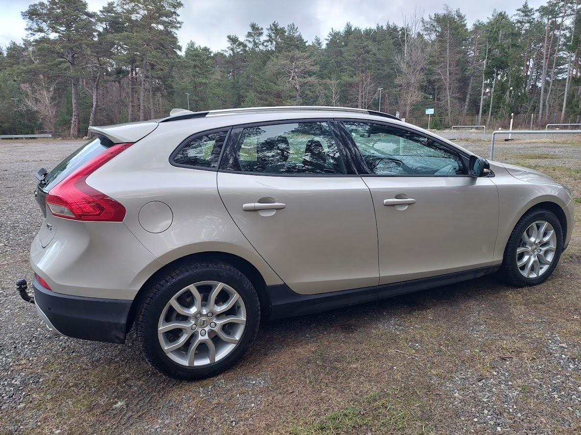 Volvo V40 Cross Country 2016, photo 3/10