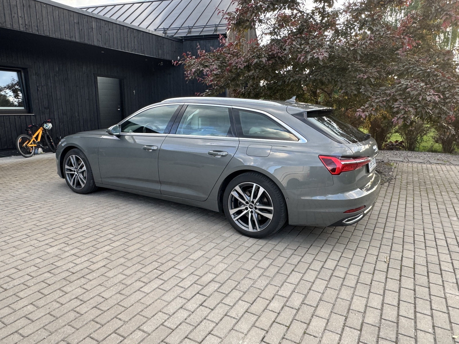 Audi A6 2022, photo 4/14