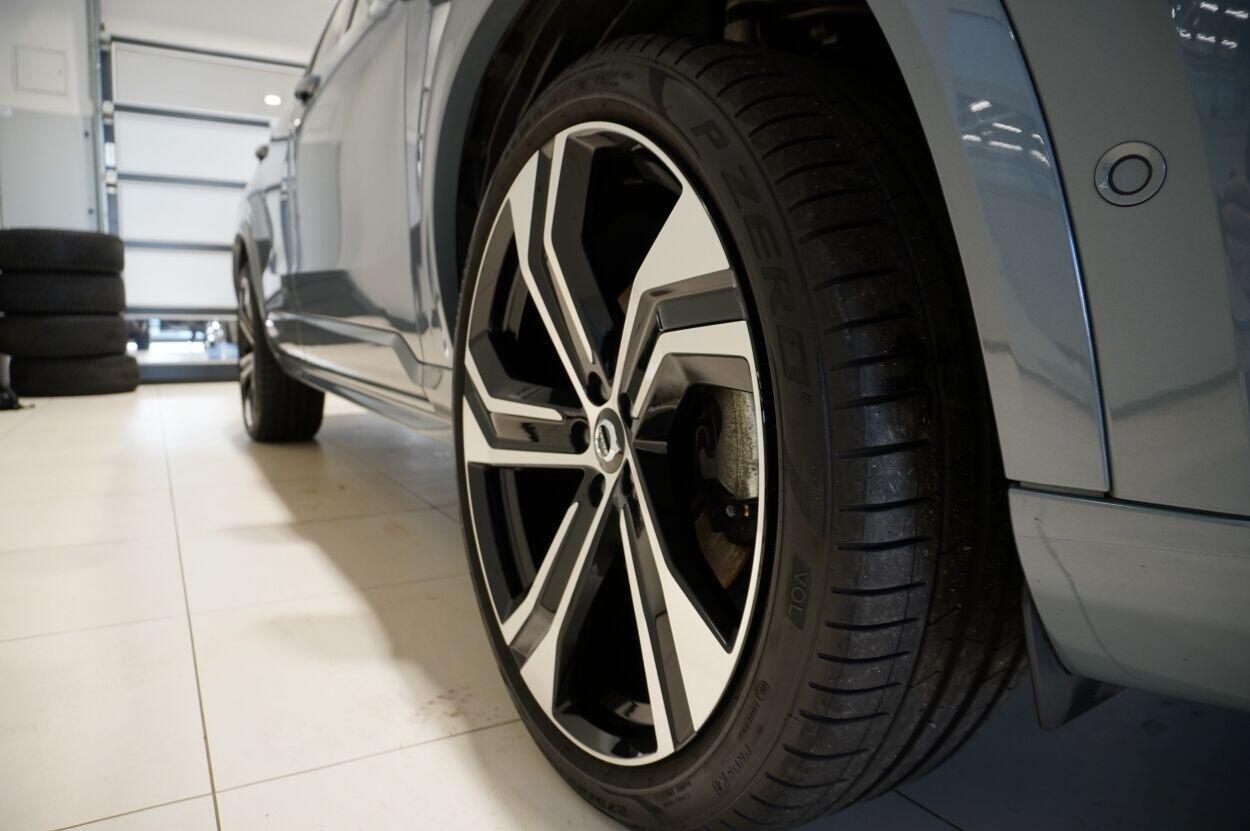 Volvo XC90 2023, photo 5/29
