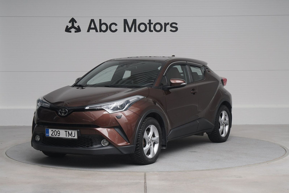 Toyota C-HR, 2017, 1.2, 85 kW, petrol, automatic, four-wheel drive