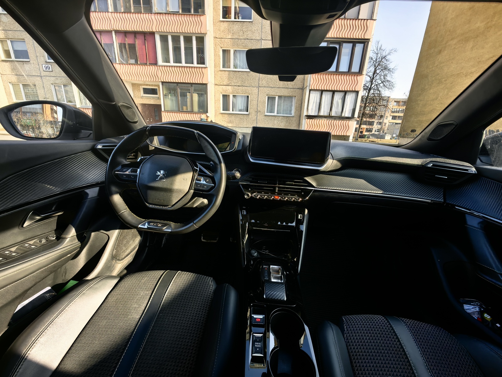 Peugeot 2008 2022, kuva 5/6