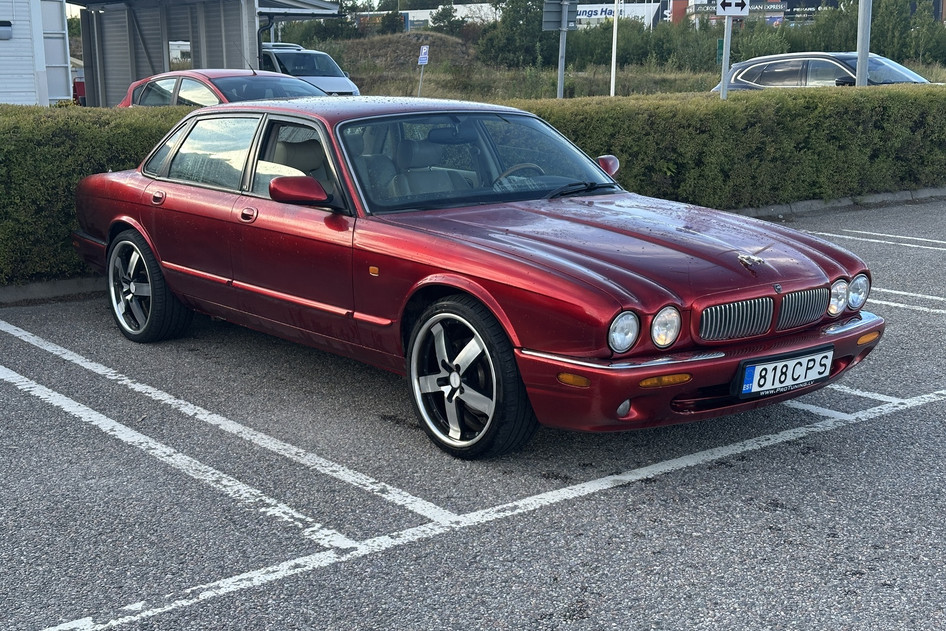 Jaguar XJ, 1999, 4.0, 209 kW, бензин, автомат, задний привод