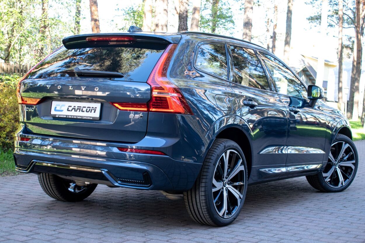 Volvo XC60 2024, photo 2/18