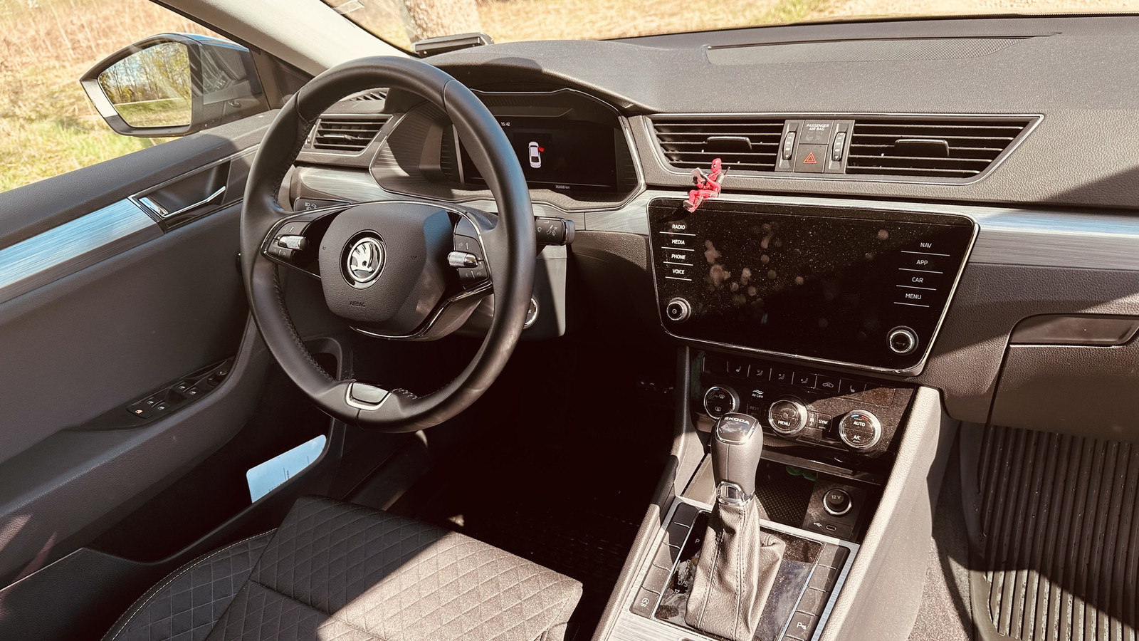 Škoda Superb 2022, kuva 7/10