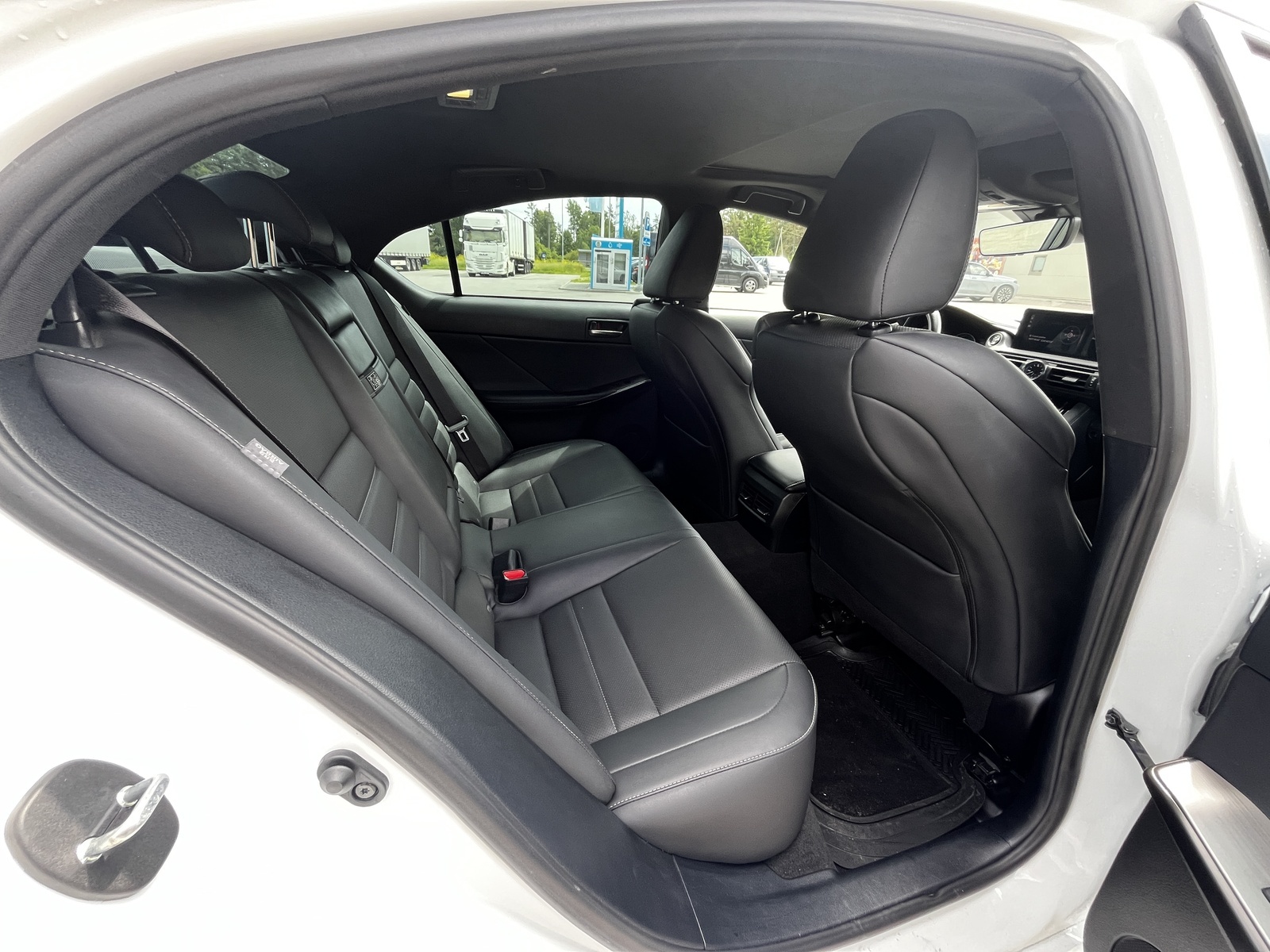 Lexus IS-F 2024, kuva 6/10