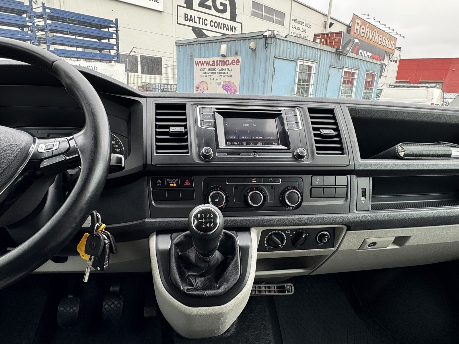 Volkswagen Transporter 2018, kuva 5/15