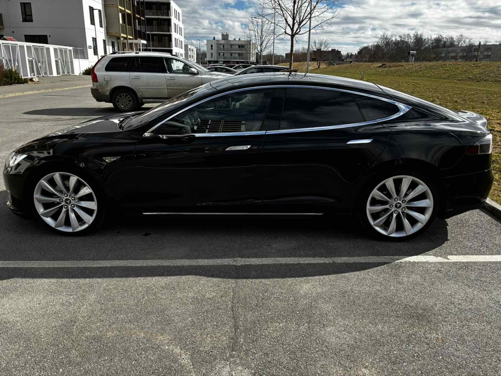 Tesla Model S 90D 2015, photo 5/10